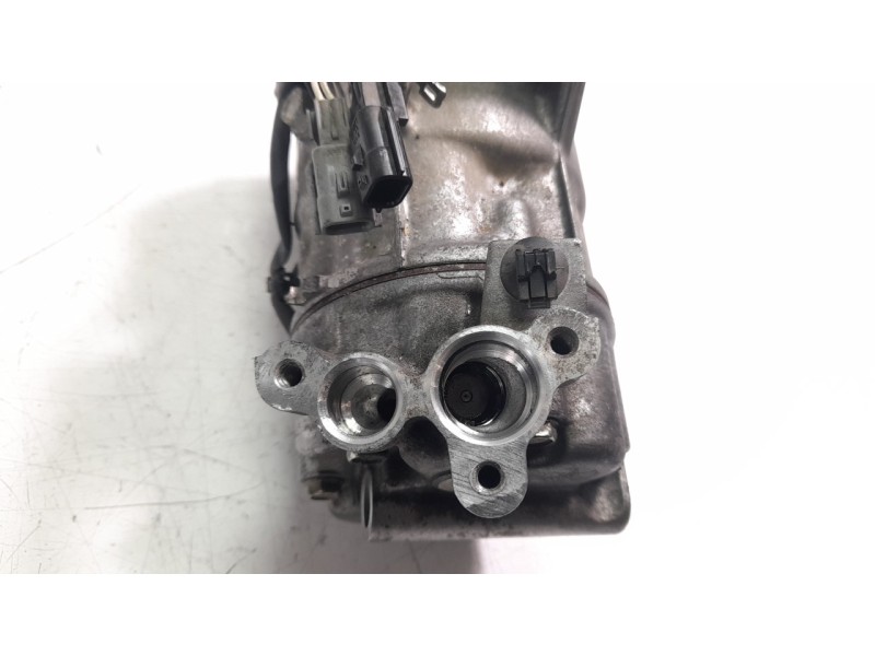Recambio de compresor aire acondicionado para renault clio v zen referencia OEM IAM 926003514R CAF890017 