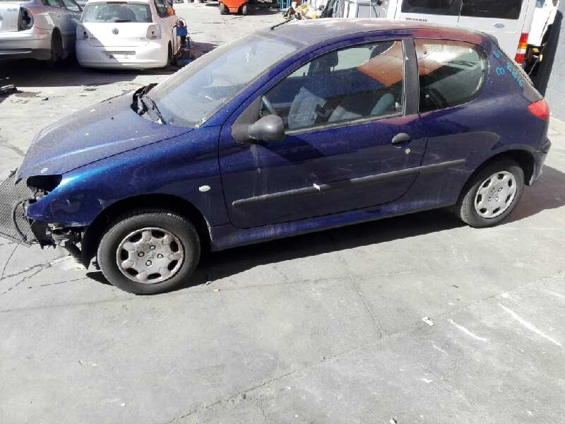 peugeot 206 berlina del año 2000