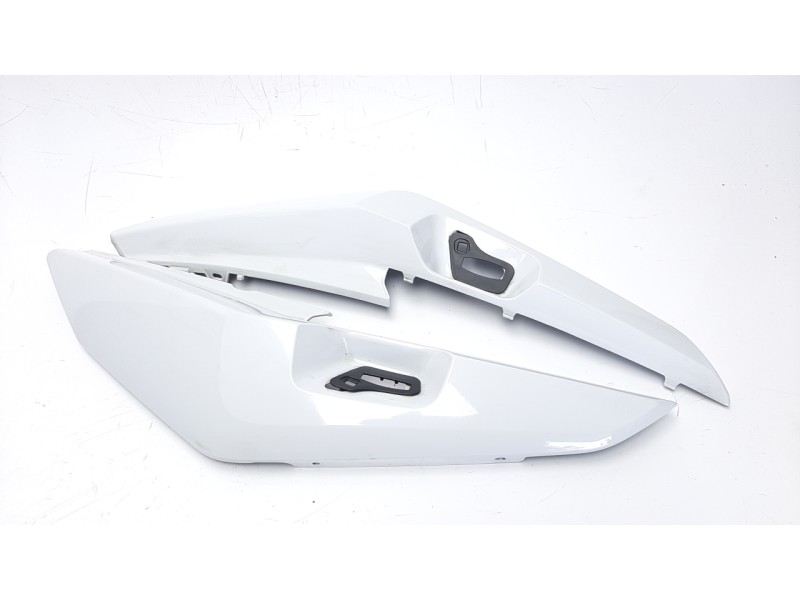 Recambio de moldura para bmw k 1600 gt/gtl referencia OEM IAM 40860267090 54228910 46627709505