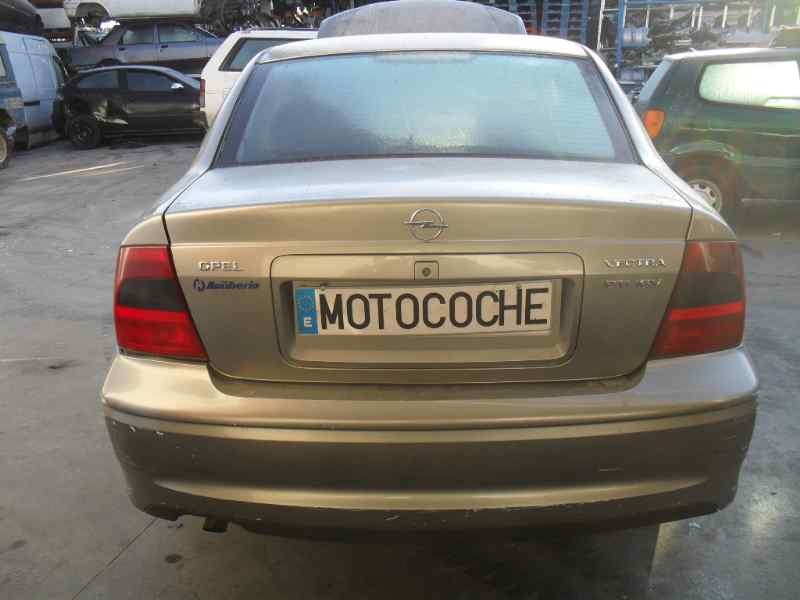 opel vectra b berlina del año 1998