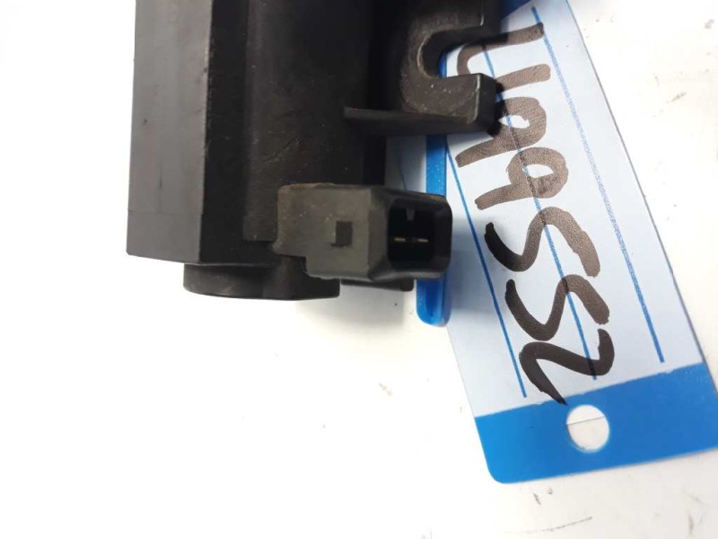 Recambio de valvula aire adicional para kia carens 2.0 turbodiesel cat referencia OEM IAM 72190316  
