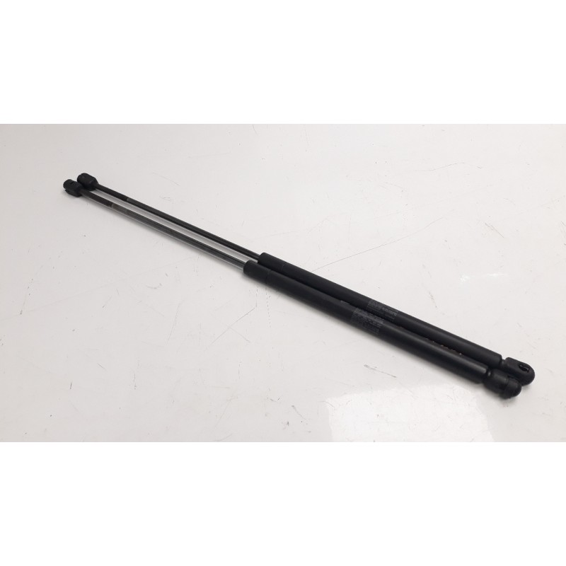 Recambio de amortiguadores maletero / porton para peugeot 205 berlina 1.8 diesel referencia OEM IAM 9629736780  