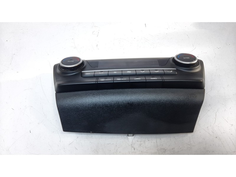 Recambio de mando climatizador para hyundai tucson 1.6 cat referencia OEM IAM 97250D7FB0  