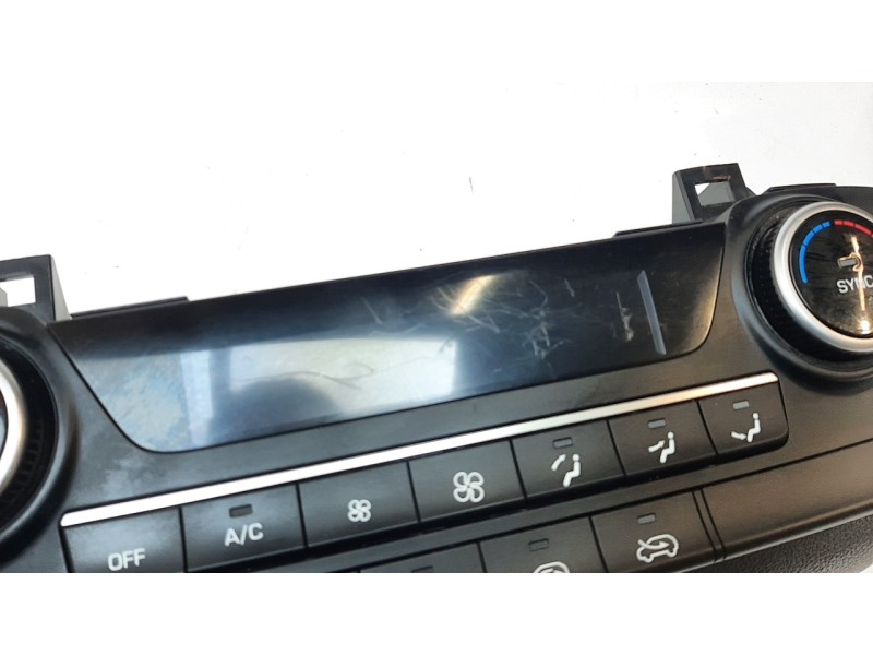 Recambio de mando climatizador para hyundai tucson 1.6 cat referencia OEM IAM 97250D7FB0  