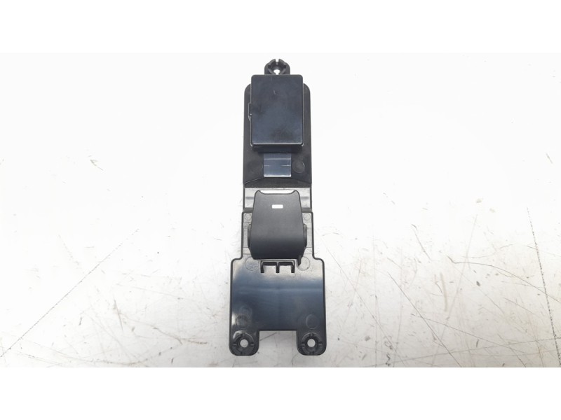 Recambio de mando elevalunas trasero derecho para hyundai tucson 1.6 cat referencia OEM IAM 93580D3110  