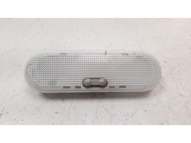 Recambio de luz interior para dacia sandero 1.2 16v cat referencia OEM IAM 8200074362  