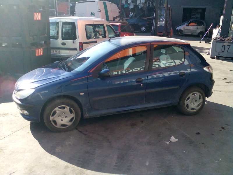 peugeot 206 berlina del año 2001