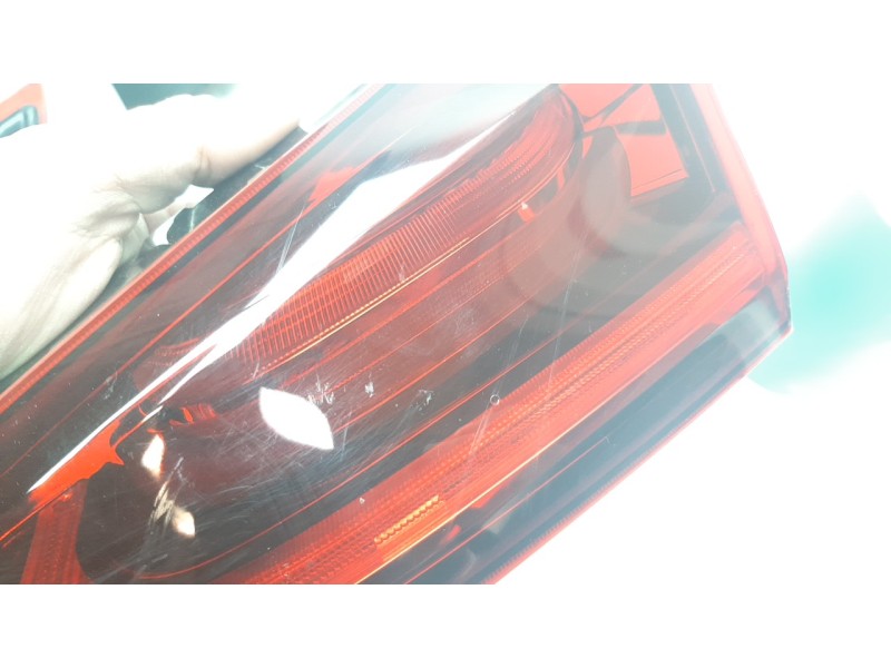 Recambio de piloto trasero derecho interior para kia xceed 1.0 tgdi cat referencia OEM IAM 92404J7350  