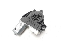 MOTOR ELEVALUNAS DELANTERO DERECHO 19031060023 19031060023 CMOA0760L