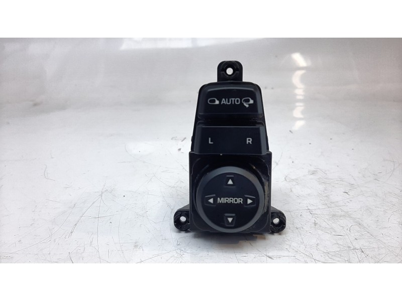 Recambio de mando retrovisor para hyundai tucson 1.6 cat referencia OEM IAM 93573D3000  