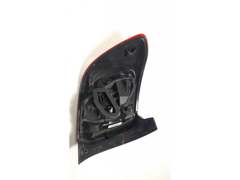 Recambio de piloto trasero derecho para dacia sandero 1.2 16v cat referencia OEM IAM 265506669R  