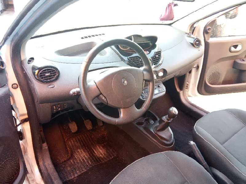 renault twingo del año 2014