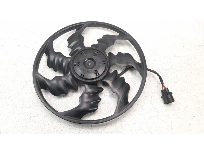 Recambio de electroventilador para hyundai tucson (nx) maxx 2wd referencia OEM IAM PLEF200NX5AF10  