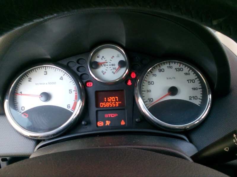 peugeot 207 del año 2010