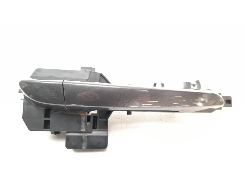 Recambio de maneta exterior delantera derecha para hyundai tucson 1.6 cat referencia OEM IAM 82661D7000  