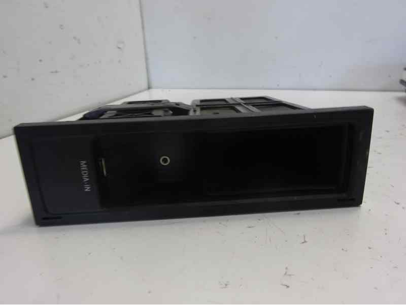 Recambio de guantera para volkswagen golf vi (5k1) advance bluemotion referencia OEM IAM 6J0035342B 5P0035341C 