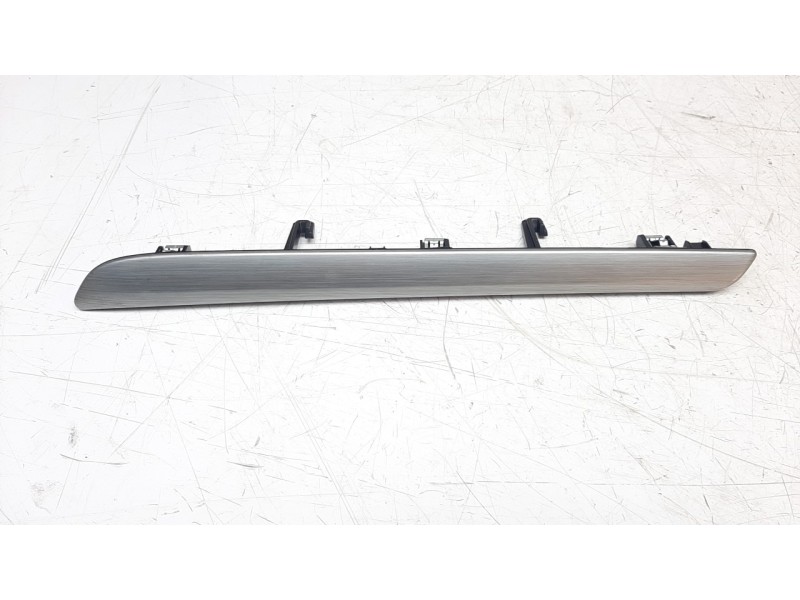 Recambio de moldura para renault megane iv berlina 5p 1.5 blue dci diesel fap referencia OEM IAM 684125999R  