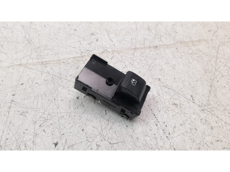 Recambio de mando elevalunas delantero derecho para hyundai tucson (nx) maxx 2wd referencia OEM IAM 93581N70504X  
