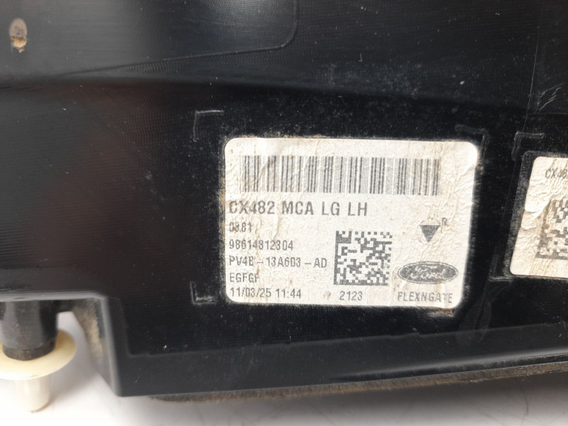 Recambio de piloto trasero izquierdo interior para ford kuga iii referencia OEM IAM PV4B13A603AD  