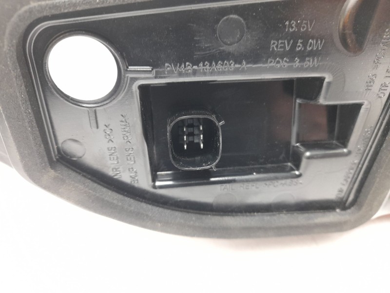 Recambio de piloto trasero izquierdo interior para ford kuga iii referencia OEM IAM PV4B13A603AD  
