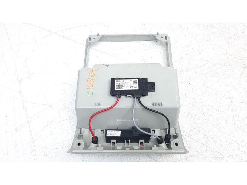 Recambio de moldura para skoda superb combi (3v5) 2.0 tdi referencia OEM IAM 3V0868837E  