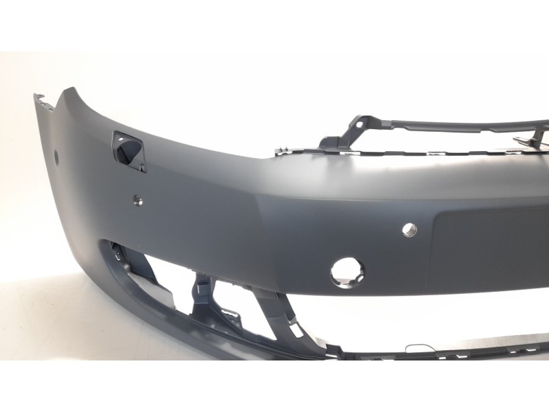 Recambio de paragolpes delantero para volkswagen golf vi (5k1) referencia OEM IAM 5K0807217BPGRU 107234628 VG0381042
