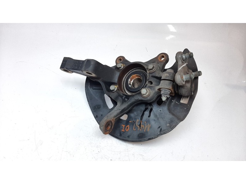Recambio de mangueta delantera izquierda para hyundai tucson 1.6 cat referencia OEM IAM 51715D7000  