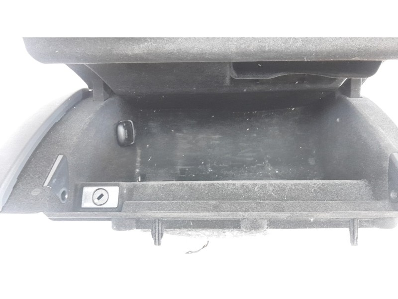 Recambio de guantera para audi a4 ber. (b8) 2.0 16v tdi referencia OEM IAM 8K1857035B  