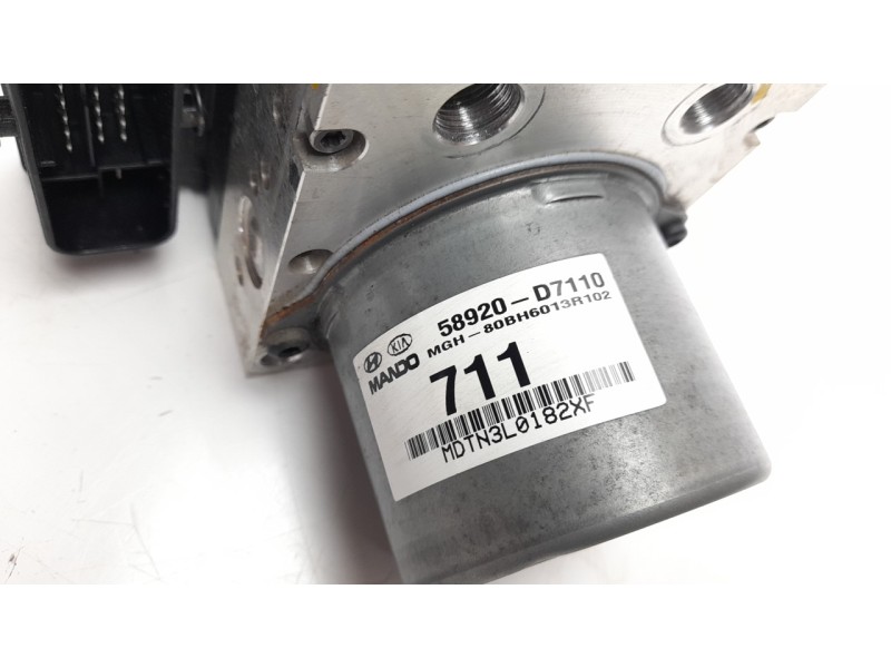 Recambio de abs para hyundai tucson 1.6 cat referencia OEM IAM 58920D7110  