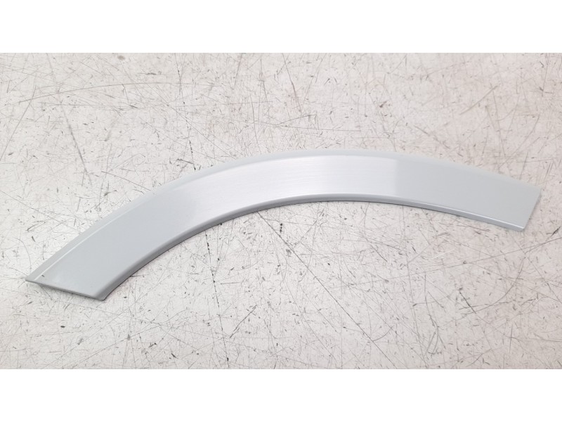 Recambio de aletin trasero derecho para seat ateca (khp) fr referencia OEM IAM 575854970C  