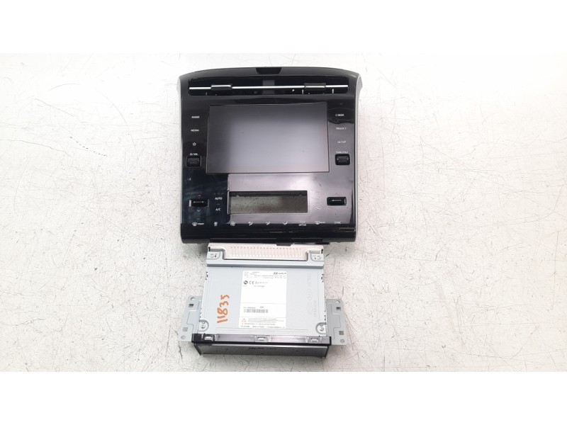Recambio de sistema navegacion gps para hyundai tucson (nx) maxx 2wd referencia OEM IAM 96525N7000RET  