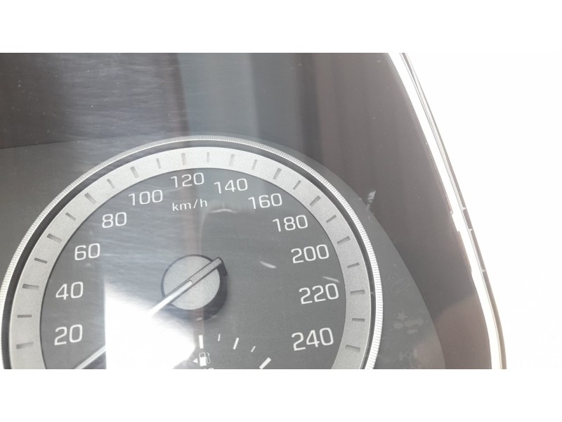 Recambio de cuadro instrumentos para hyundai tucson 1.6 cat referencia OEM IAM 94003D7310  