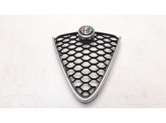 REJILLA DELANTERA 156110134 