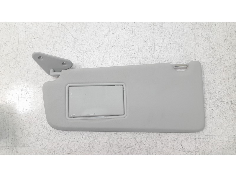 Recambio de parasol izquierdo para land rover discovery sport 2.0 td4 cat referencia OEM IAM LR060426  