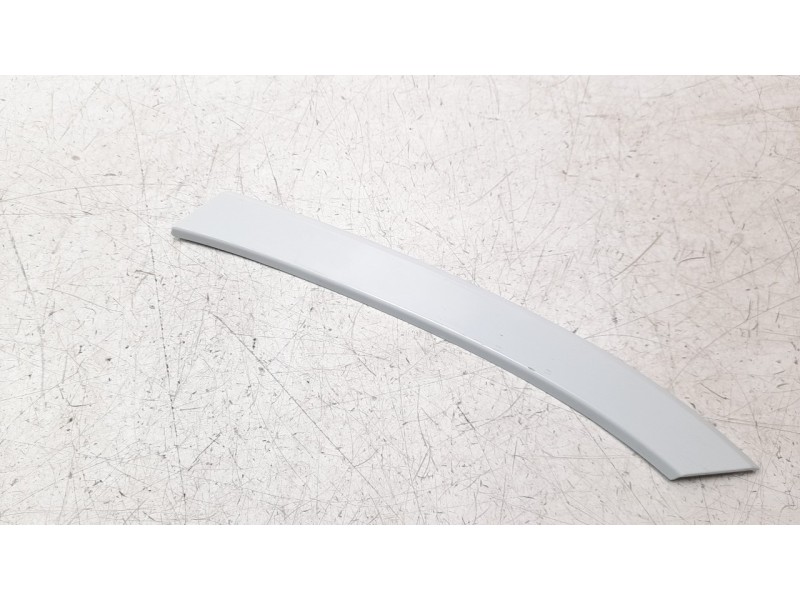 Recambio de aletin trasero izquierdo para seat ateca (khp) fr referencia OEM IAM 575854989D  