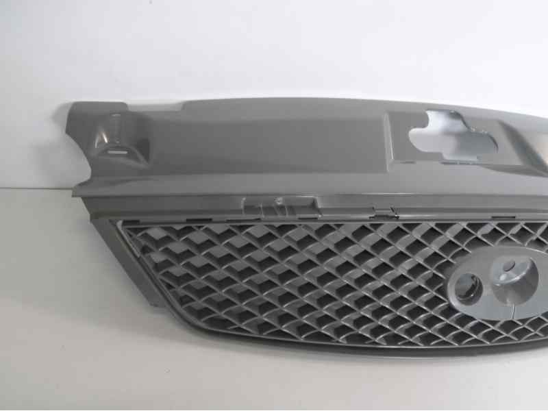 Recambio de rejilla delantera para ford mondeo berlina (ge) referencia OEM IAM 1357021 FD1092001 30400000
