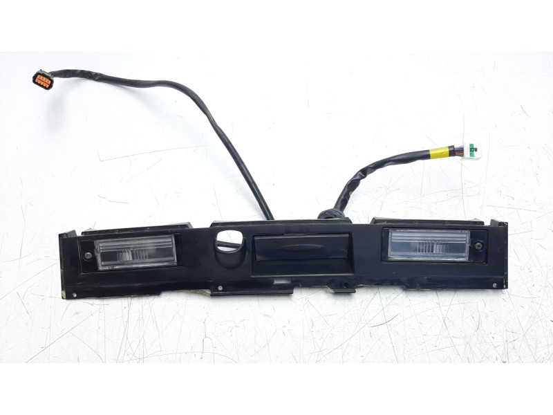 Recambio de maneta exterior porton para hyundai tucson 1.6 cat referencia OEM IAM 8737207010  