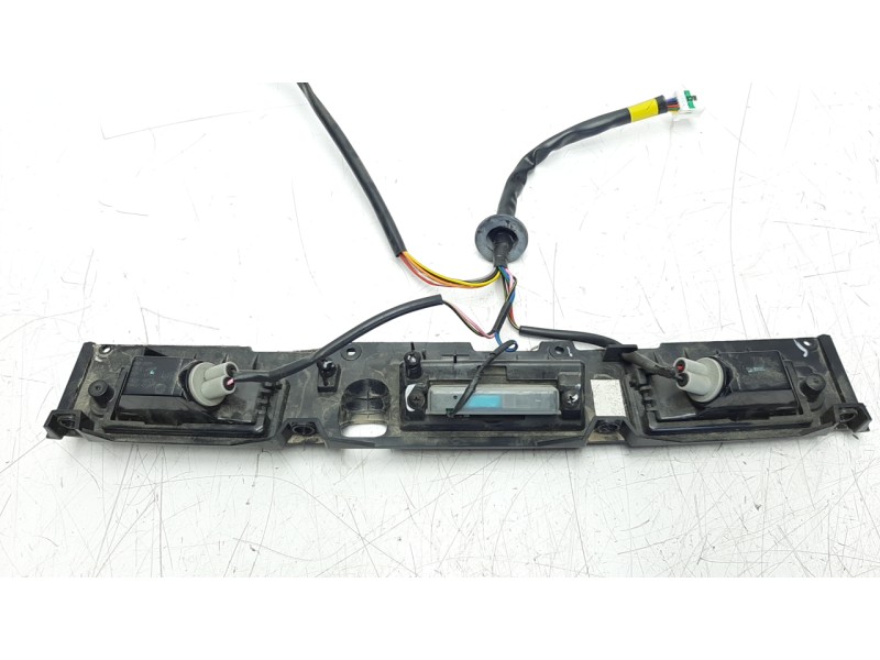 Recambio de maneta exterior porton para hyundai tucson 1.6 cat referencia OEM IAM 8737207010  