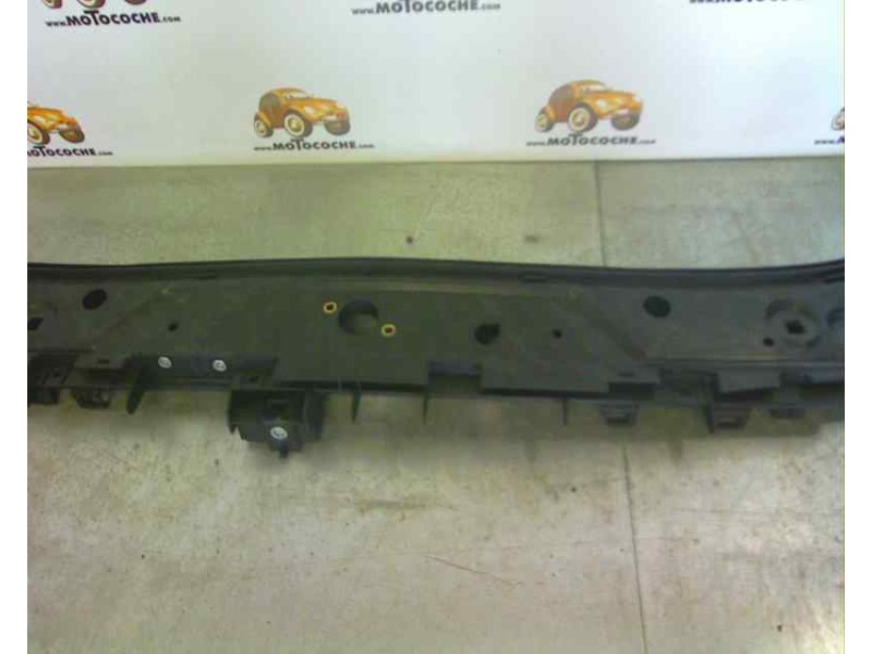 Recambio de travesaño superior para renault megane ii berlina 5p referencia OEM IAM 8200137494 109193875 RN4203201