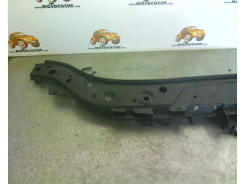 Recambio de travesaño superior para renault megane ii berlina 5p referencia OEM IAM 8200137494 109193875 RN4203201