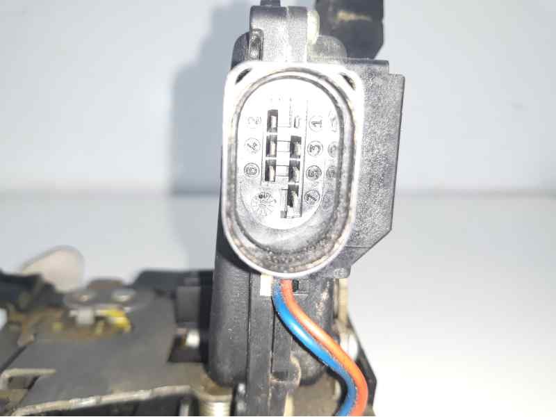 Recambio de cerradura puerta trasera derecha para audi a4 berlina (8e) 1.9 tdi (96kw) referencia OEM IAM 4B0939160  