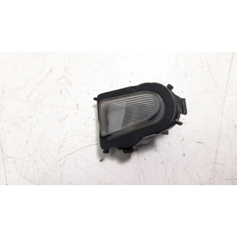 Recambio de piloto lateral derecho para mercedes-benz clase e (w211) berlina 2.6 cat referencia OEM IAM 2038200259  