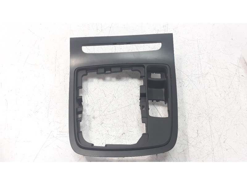 Recambio de moldura para renault scenic iv 1.2 tce energy referencia OEM IAM 969333970R  