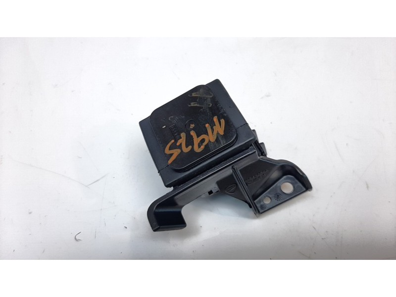 Recambio de caja reles / fusibles para ducati multistrada v2 referencia OEM IAM 39740081B  