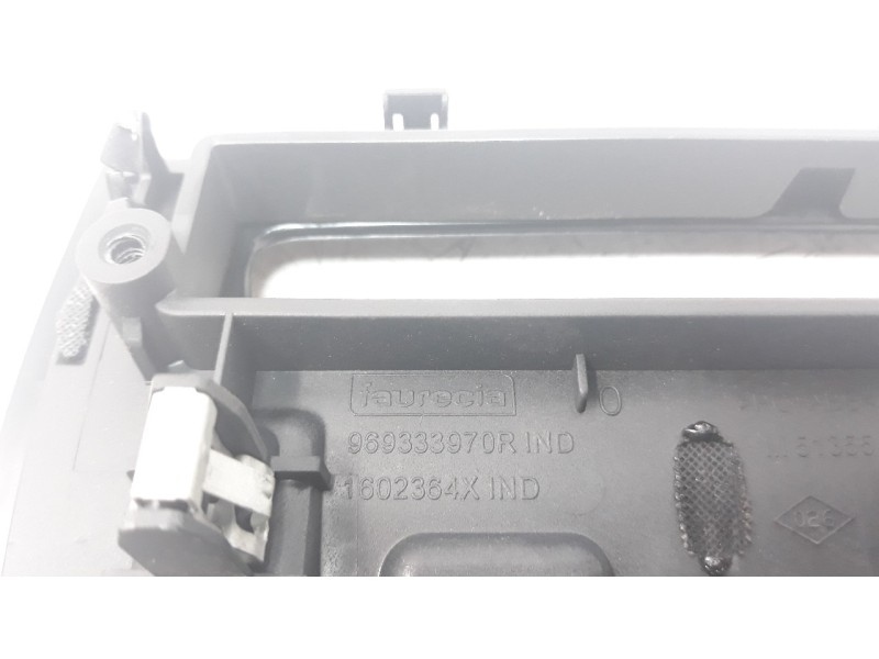 Recambio de moldura para renault scenic iv 1.2 tce energy referencia OEM IAM 969333970R  