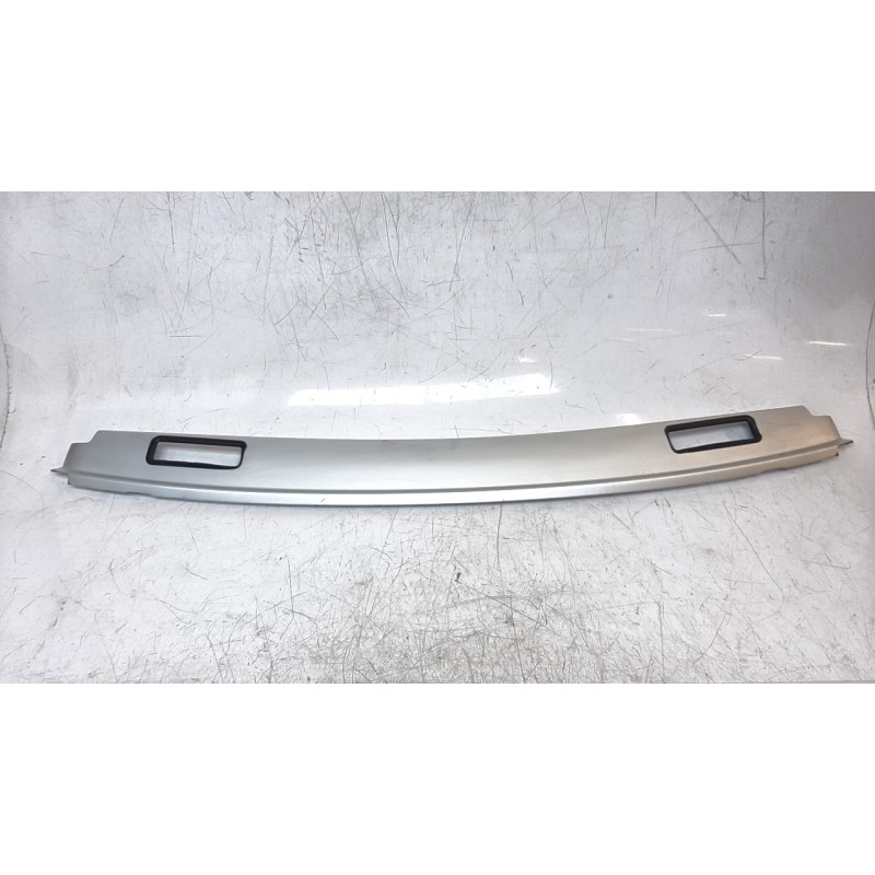 Recambio de moldura para mercedes-benz clase e cabrio (bm 238) 2.0 cdi cat referencia OEM IAM A2056905802  