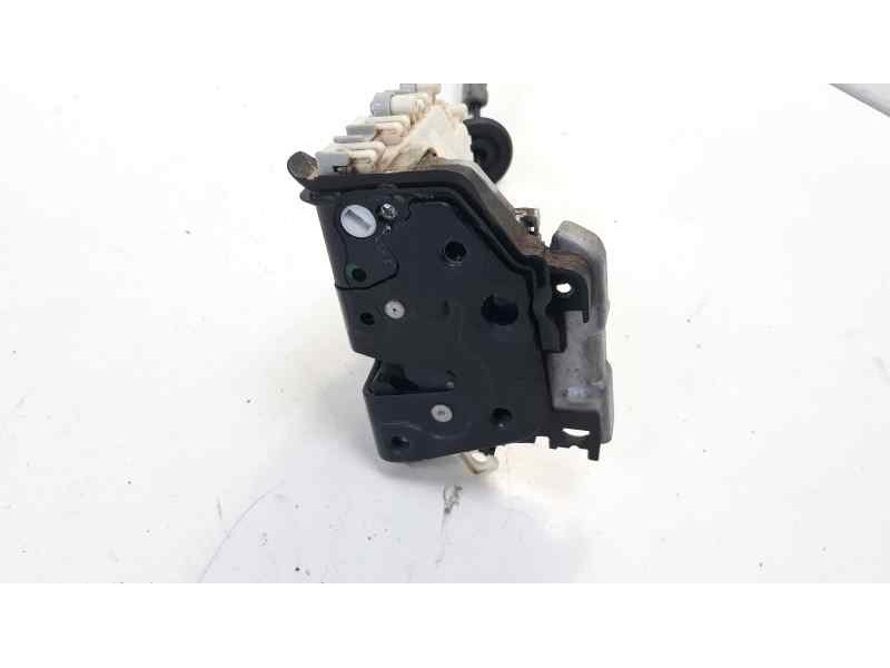 Recambio de cerradura puerta delantera derecha para audi a3 sedán(8vs) attraction referencia OEM IAM 8X1837016A  