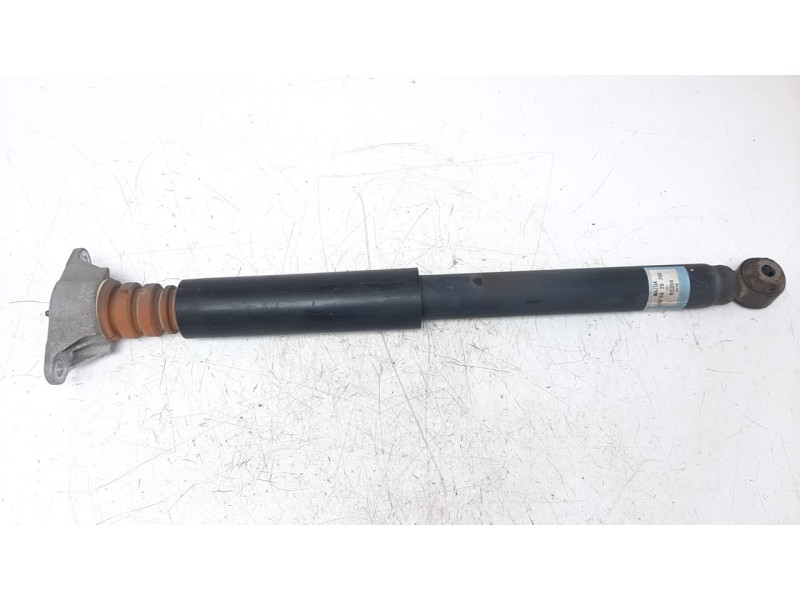 Recambio de amortiguador trasero izquierdo para mazda cx-3 2.0 cat referencia OEM IAM KF6928700  