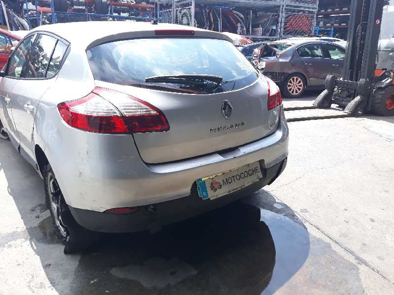 renault megane iii berlina 5 p del año 2011