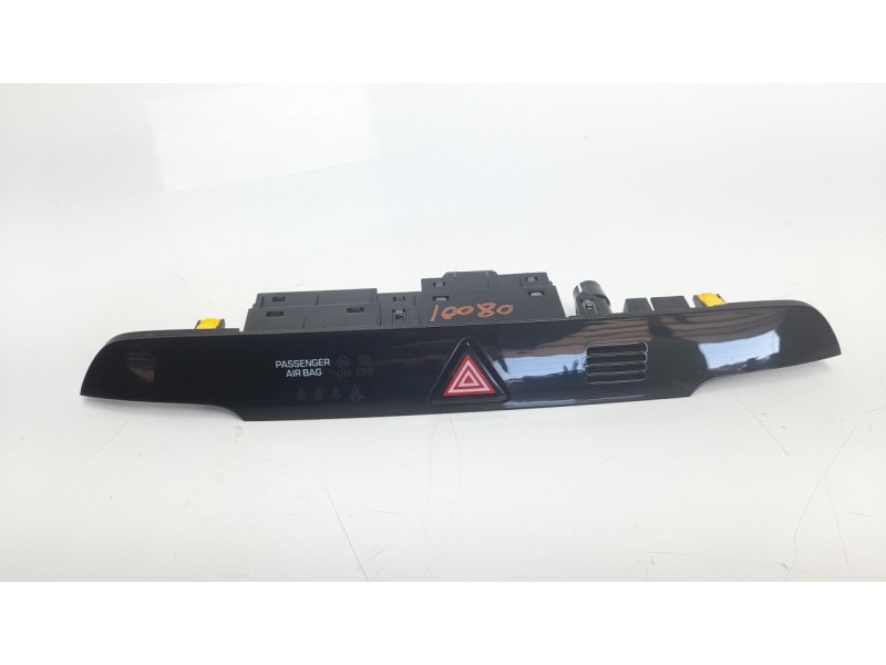 Recambio de warning para hyundai tucson 1.6 cat referencia OEM IAM 93700D7100  